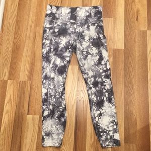 Athleta tye dye salutation tights!